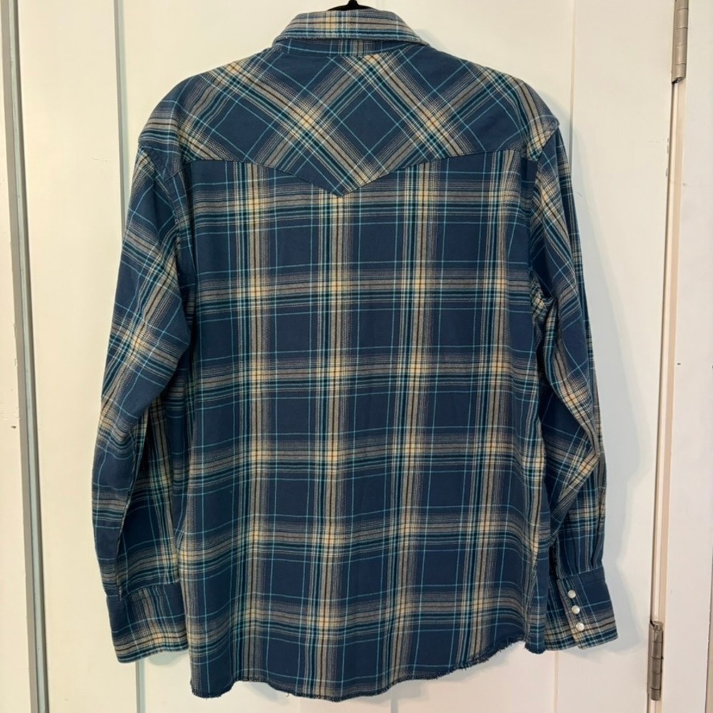 Wrangler Mens XL Blue Plaid Western Pearl Snap Shirt Long Sleeve Raw Hem Grunge - Picture 10 of 16